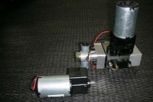 08-Zahnradpumpe 24 Volt mit Ersatzmotor